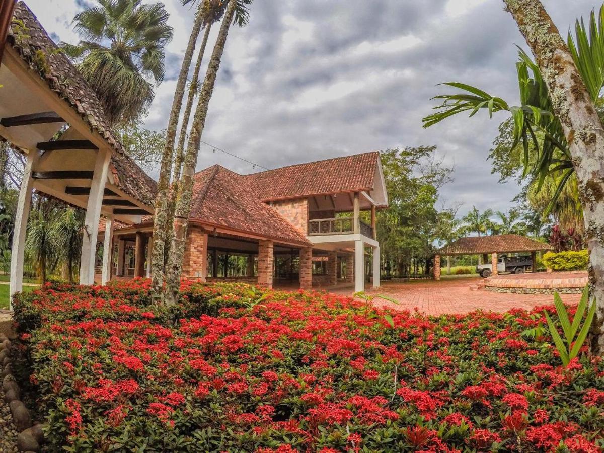 Hotel Hacienda Gualanday Apiay Buitenkant foto
